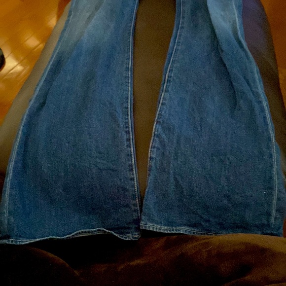 Rock and Republic Flared Jeans - Picture 3 of 12